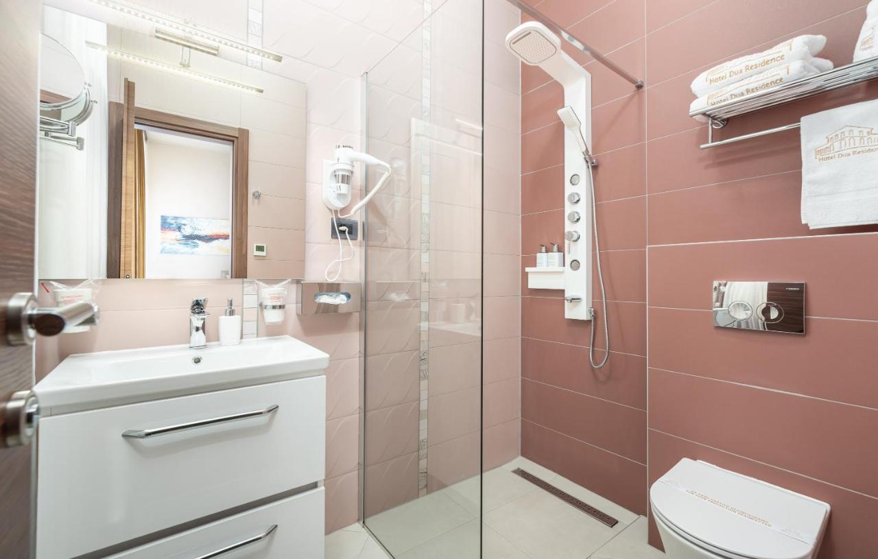 Hotel Dua Residence Πόρετς Εξωτερικό φωτογραφία